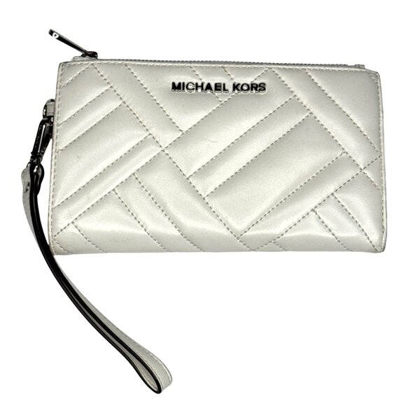 Michael Kors Quilted White Leather Wristlet Wallet - Picture 1 of 16